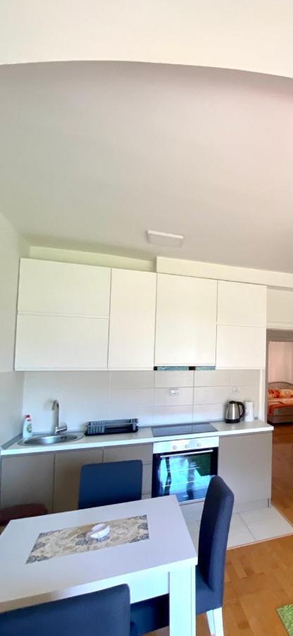 Jovana -- Porodicni Apartmani Igalo Herceg Novi Kültér fotó