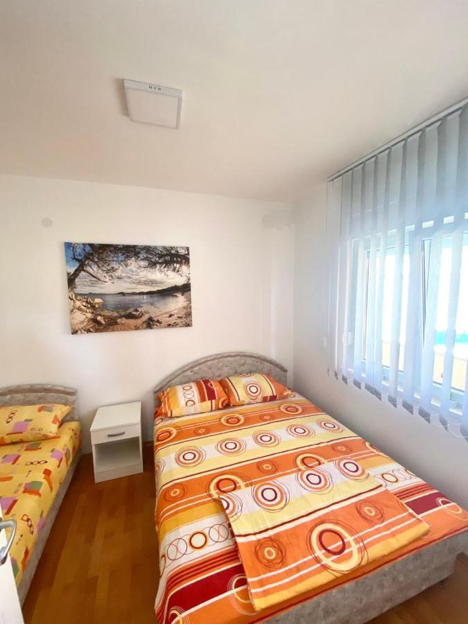 Jovana -- Porodicni Apartmani Igalo Herceg Novi Kültér fotó