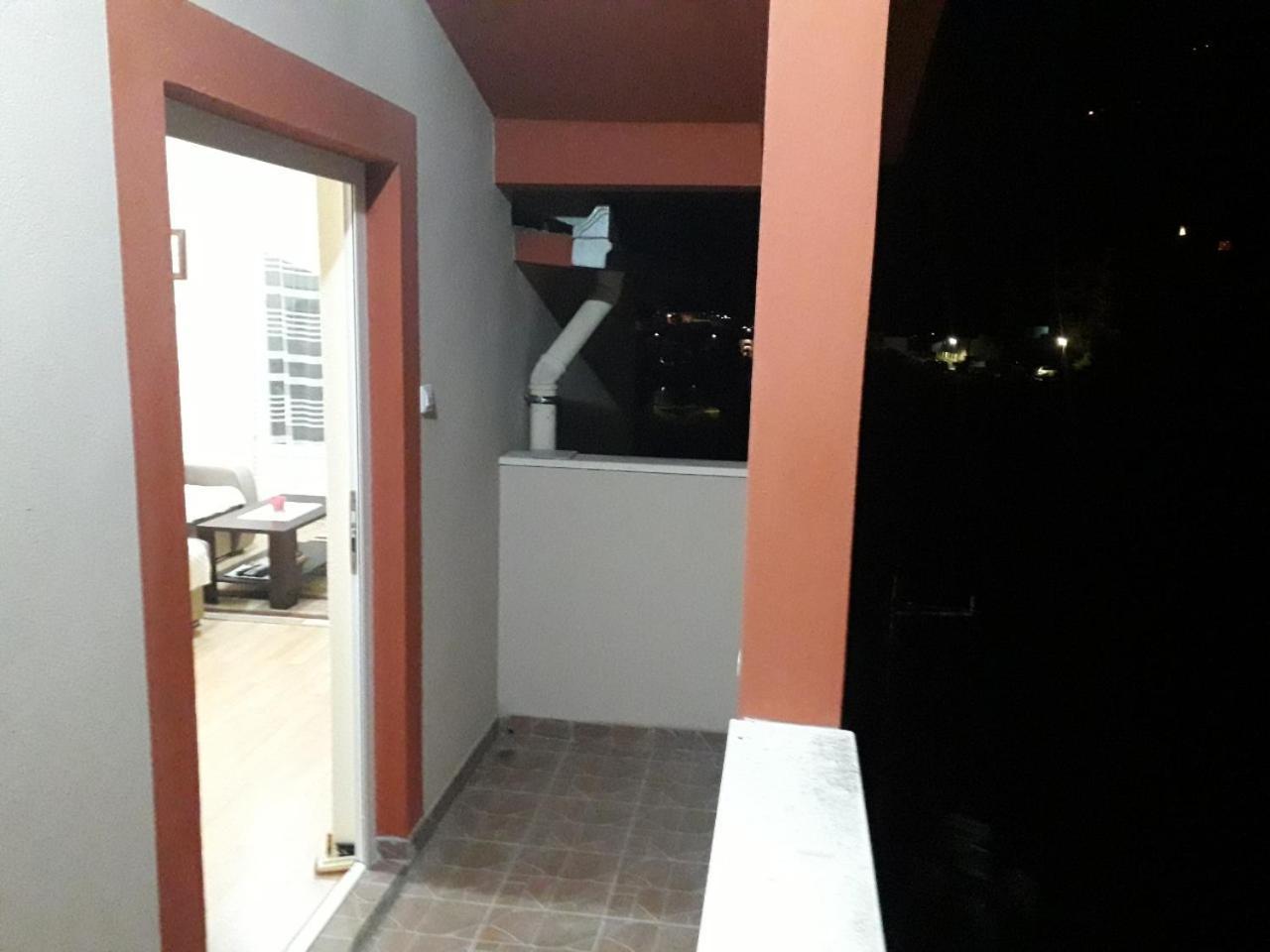 Jovana -- Porodicni Apartmani Igalo Herceg Novi Kültér fotó