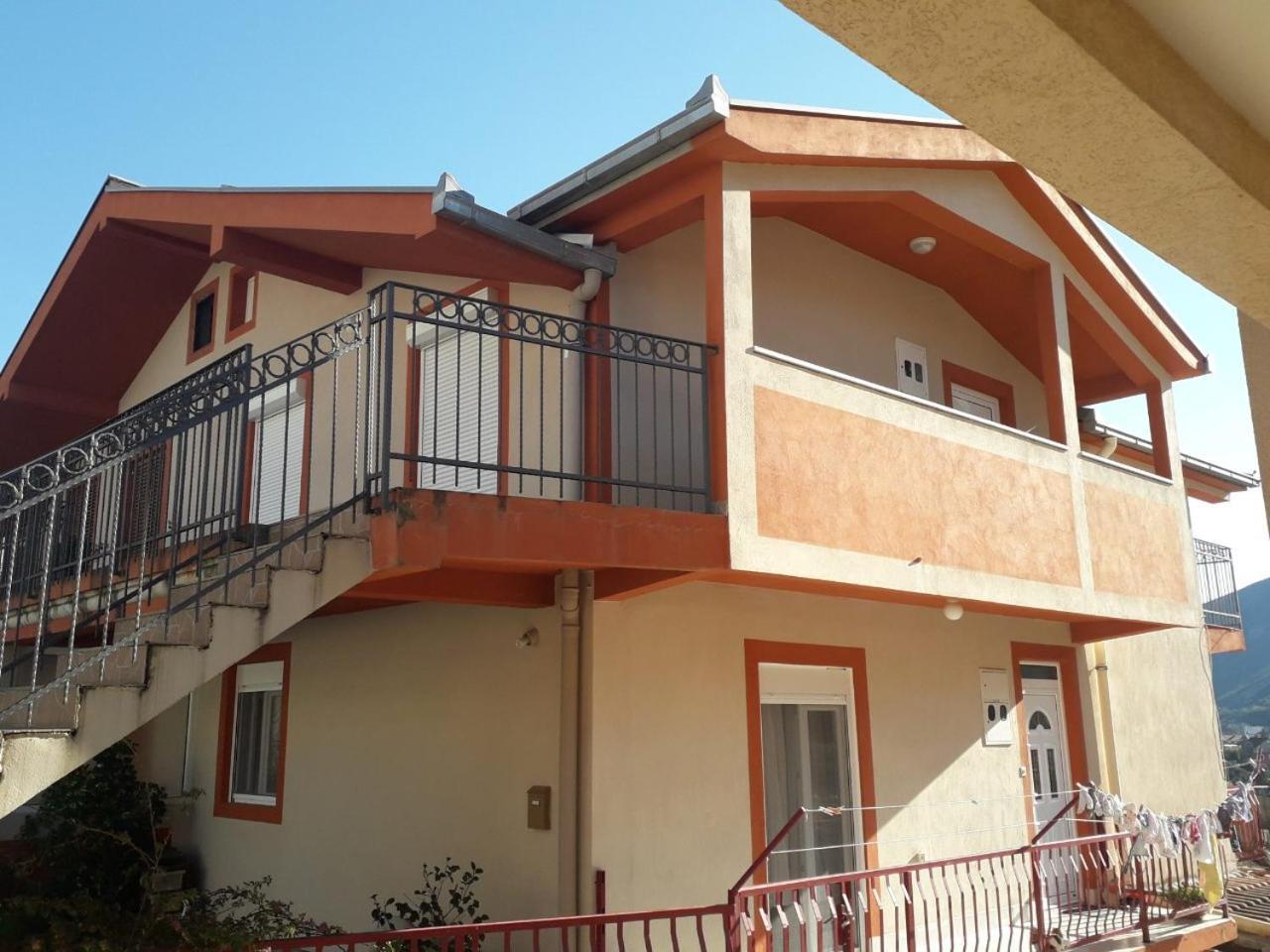 Jovana -- Porodicni Apartmani Igalo Herceg Novi Kültér fotó
